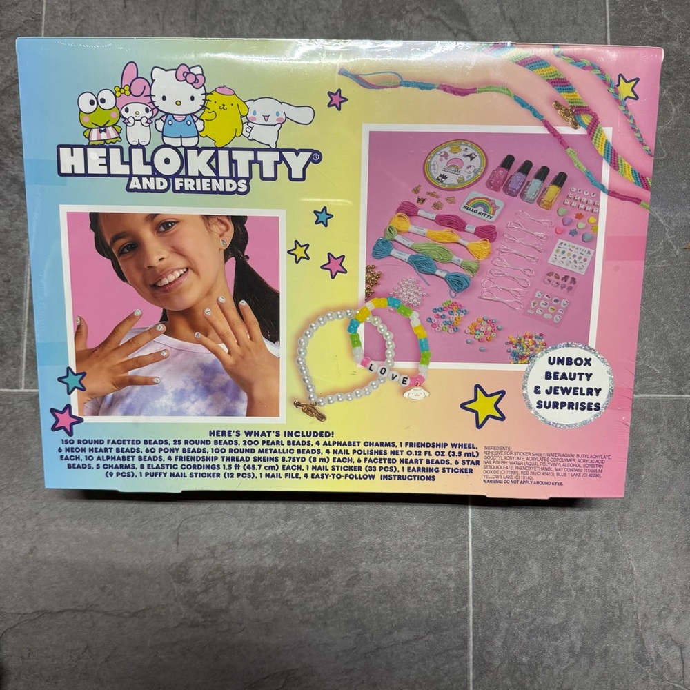Hello Kitty and Friends Rainbow Advent Calendar - Picture 2 of 7